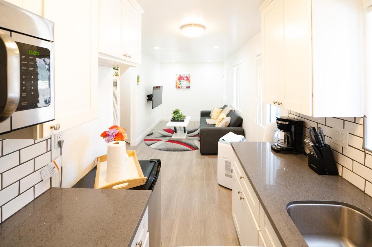 Cozy Small 2 Bedroom In Koreatown/hollywood Apartment